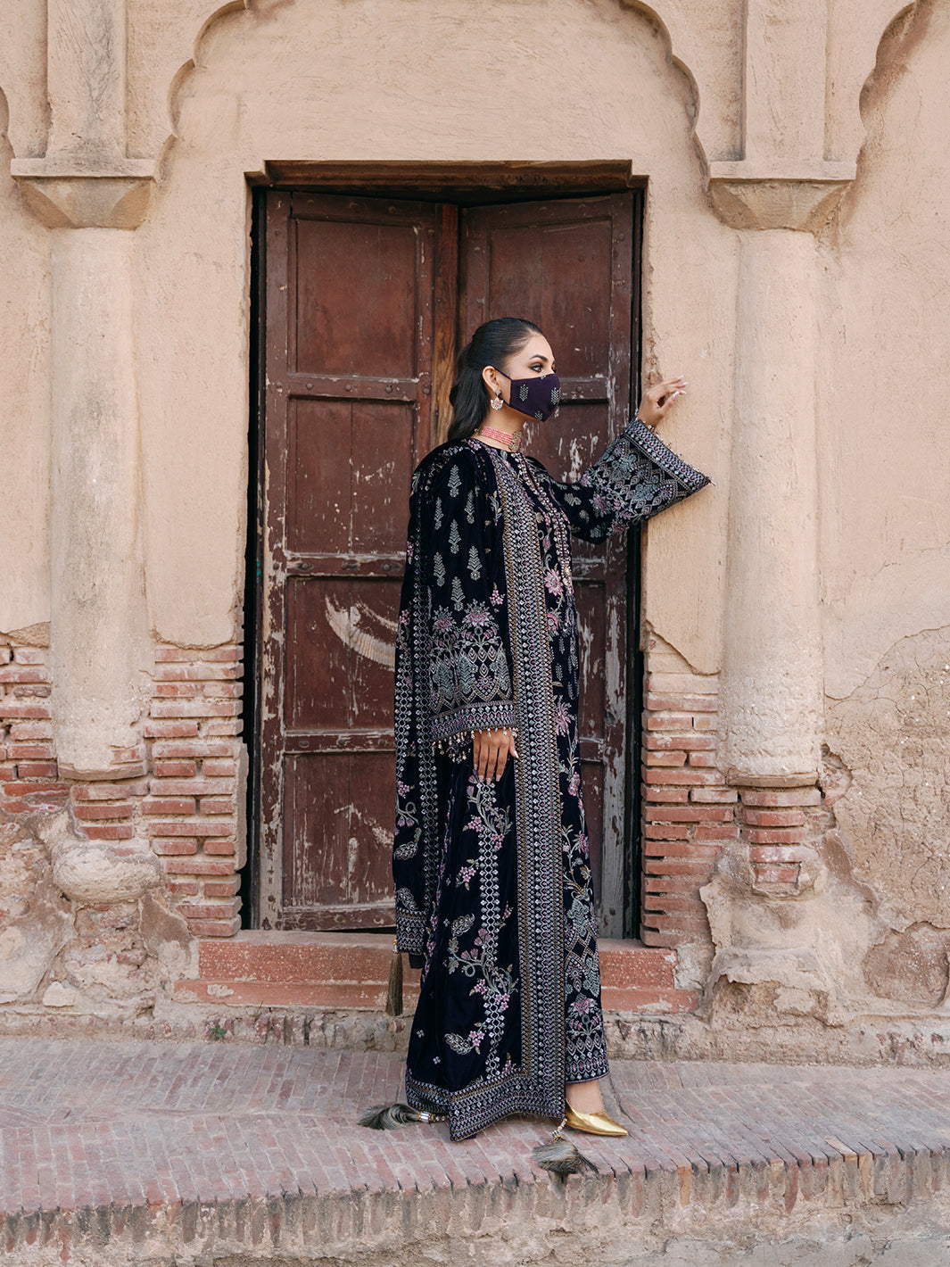 Flossie | Siara Velvet Formals | V-104 - A - Ladies Clothes - Maria Faisal