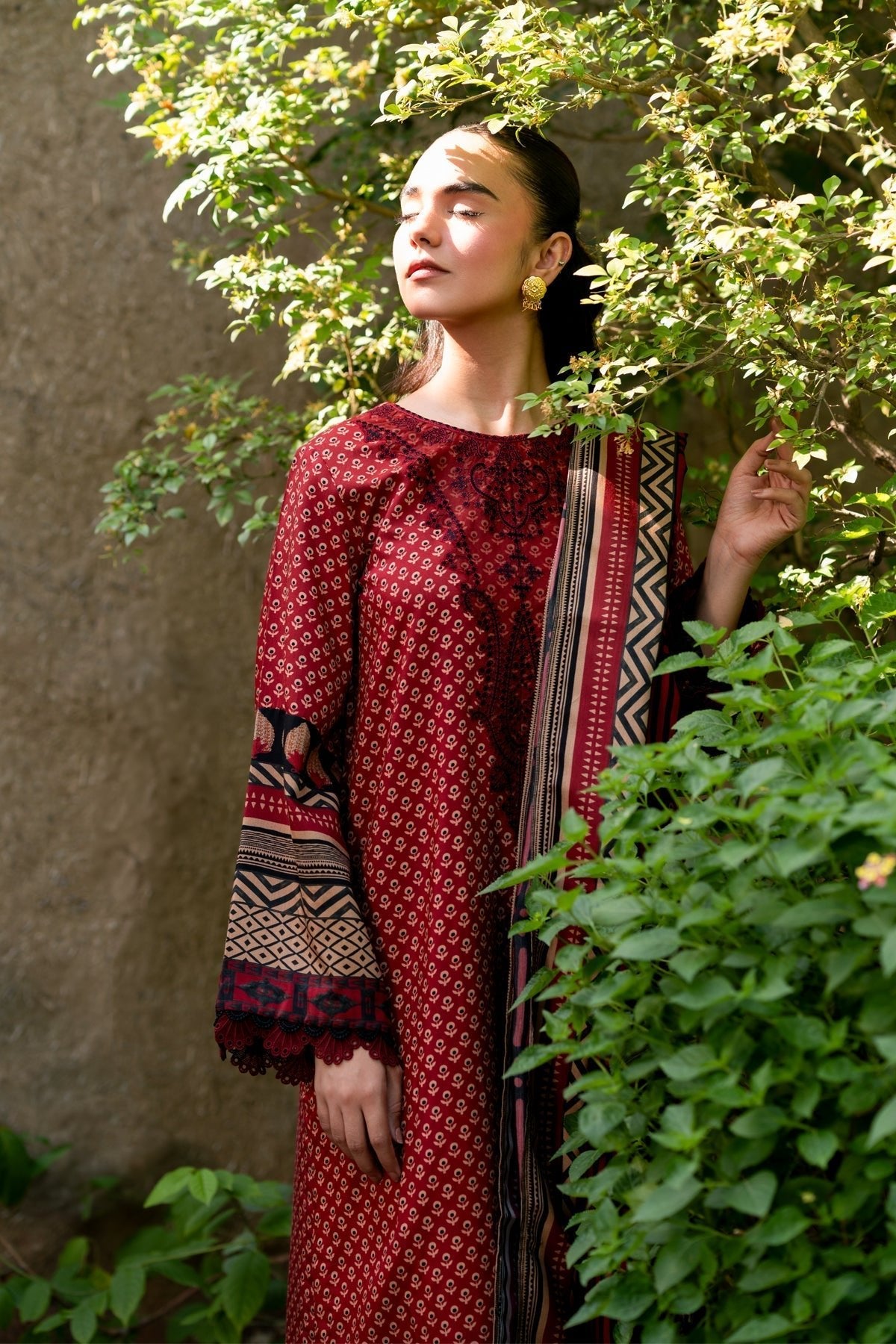Xenia Formals | Autumn Refresh |IFLAAH - is Deep Red dress from Xenia Formals - Ladies Clothes - Maria Faisal