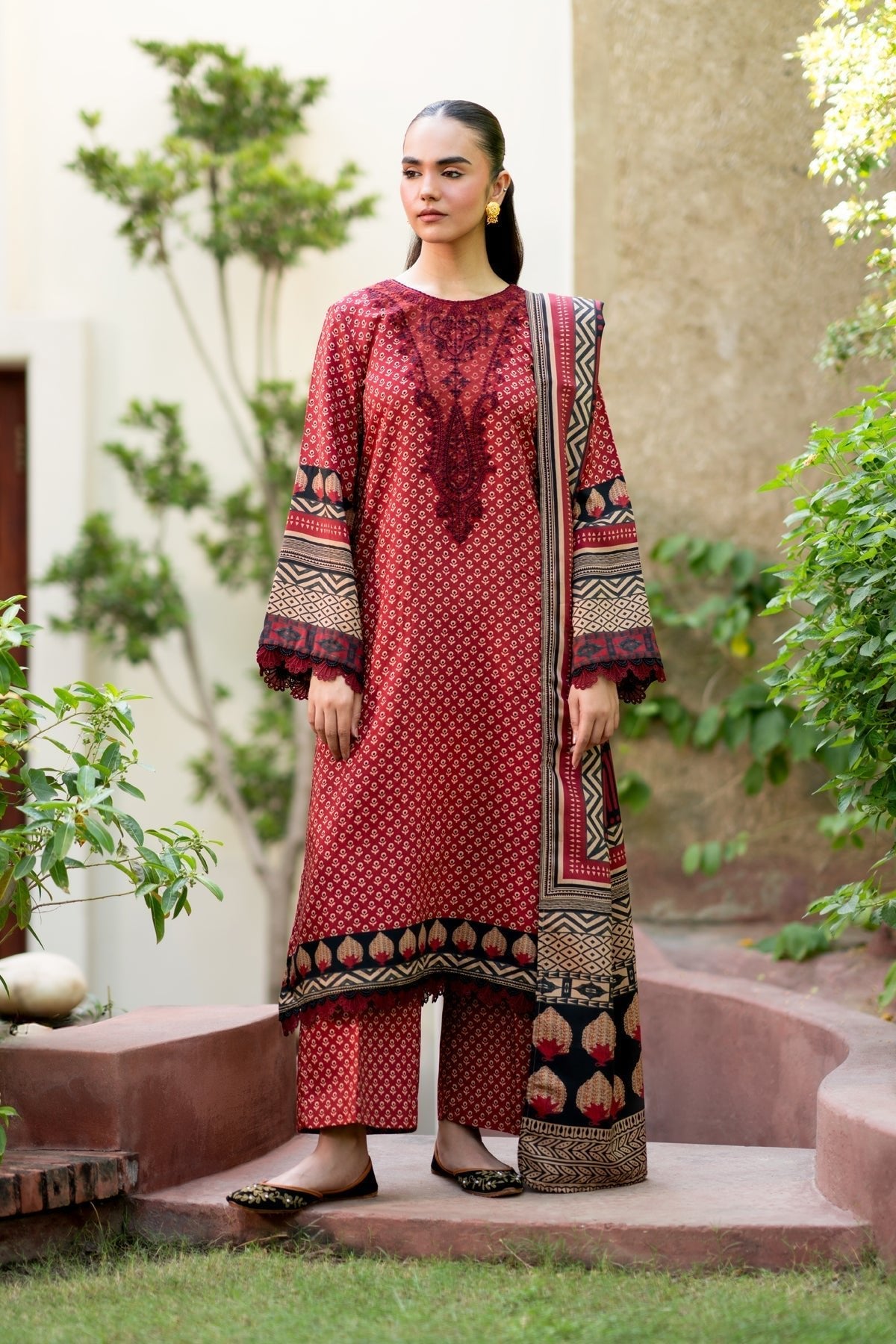 Xenia Formals | Autumn Refresh |IFLAAH - is Deep Red dress from Xenia Formals - Ladies Clothes - Maria Faisal