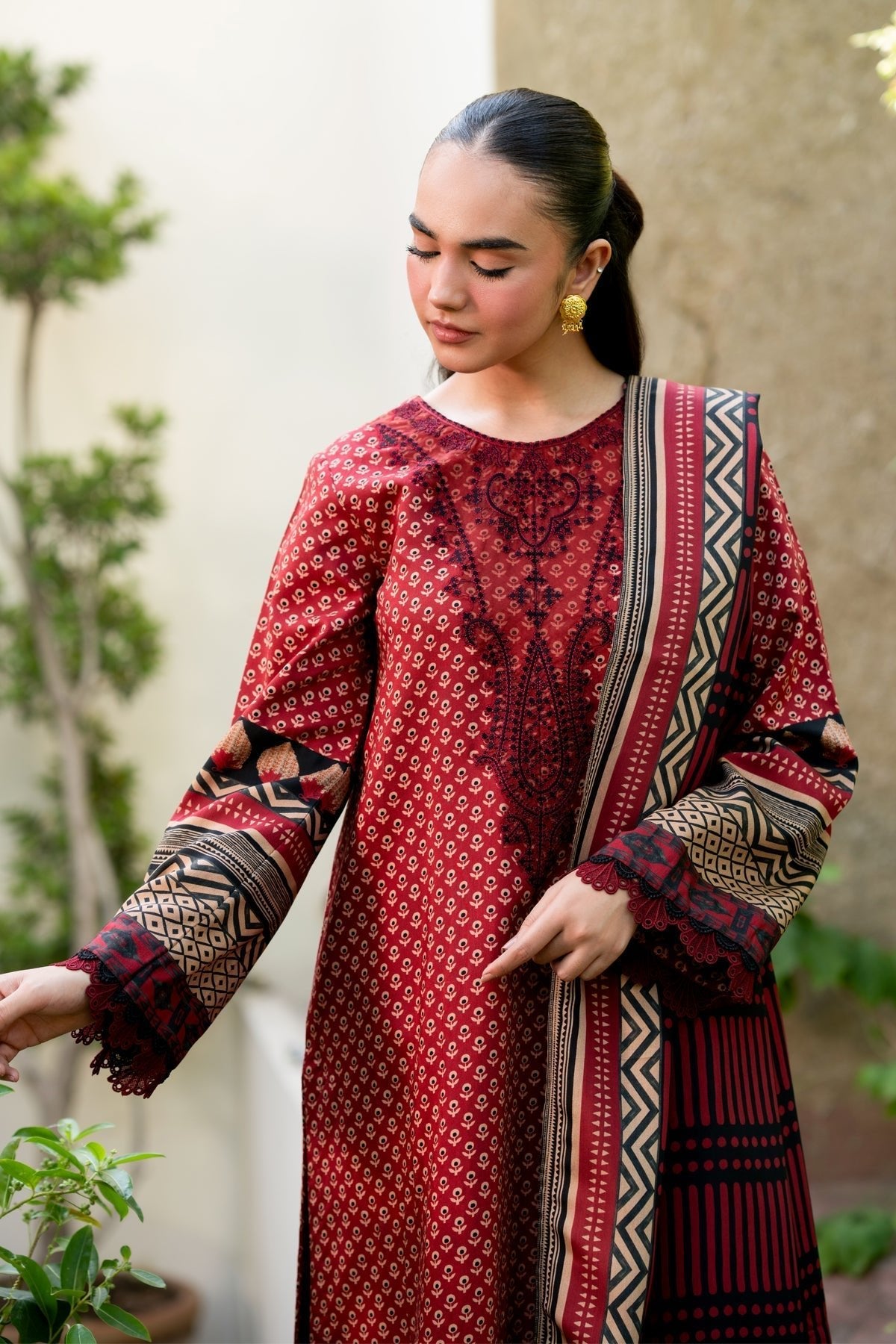 Xenia Formals | Autumn Refresh |IFLAAH - is Deep Red dress from Xenia Formals - Ladies Clothes - Maria Faisal