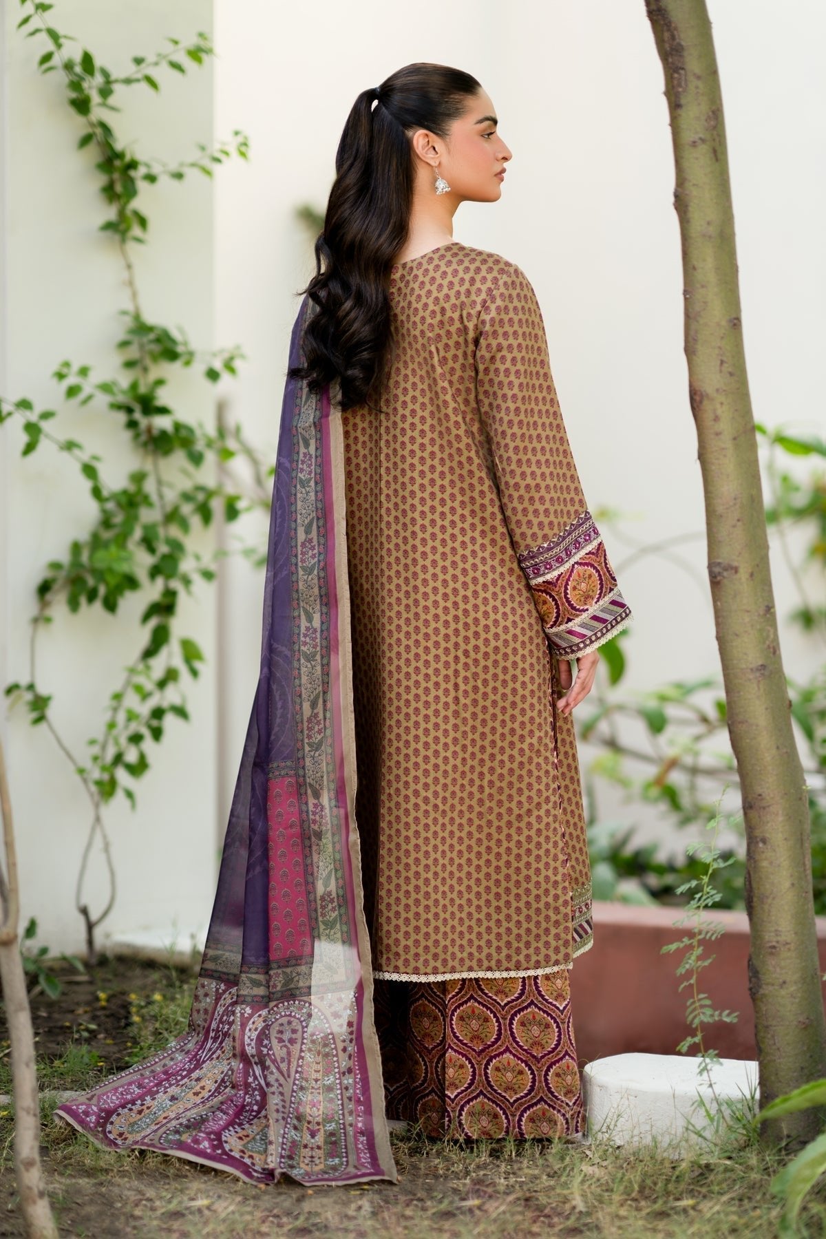 Xenia Formals | Autumn Refresh | IREEN - is Thistle Green dress from Xenia Formals - Ladies Clothes - Maria Faisal