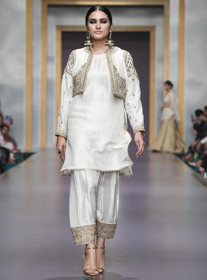 Zainab Chottani | Semi Formals | MEHRAB - Ladies Clothes - Maria Faisal