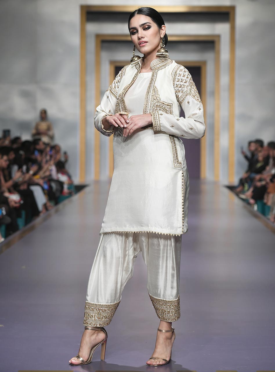 Zainab Chottani | Semi Formals | MEHRAB - Ladies Clothes - Maria Faisal