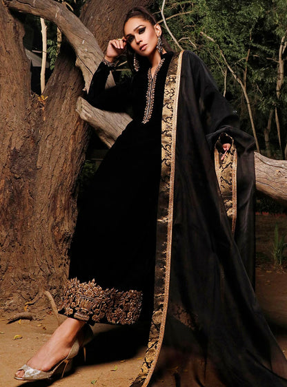 Zainab Chottani | Semi Formals | MYSTERIOUS SHADOW - Ladies Clothes - Maria Faisal