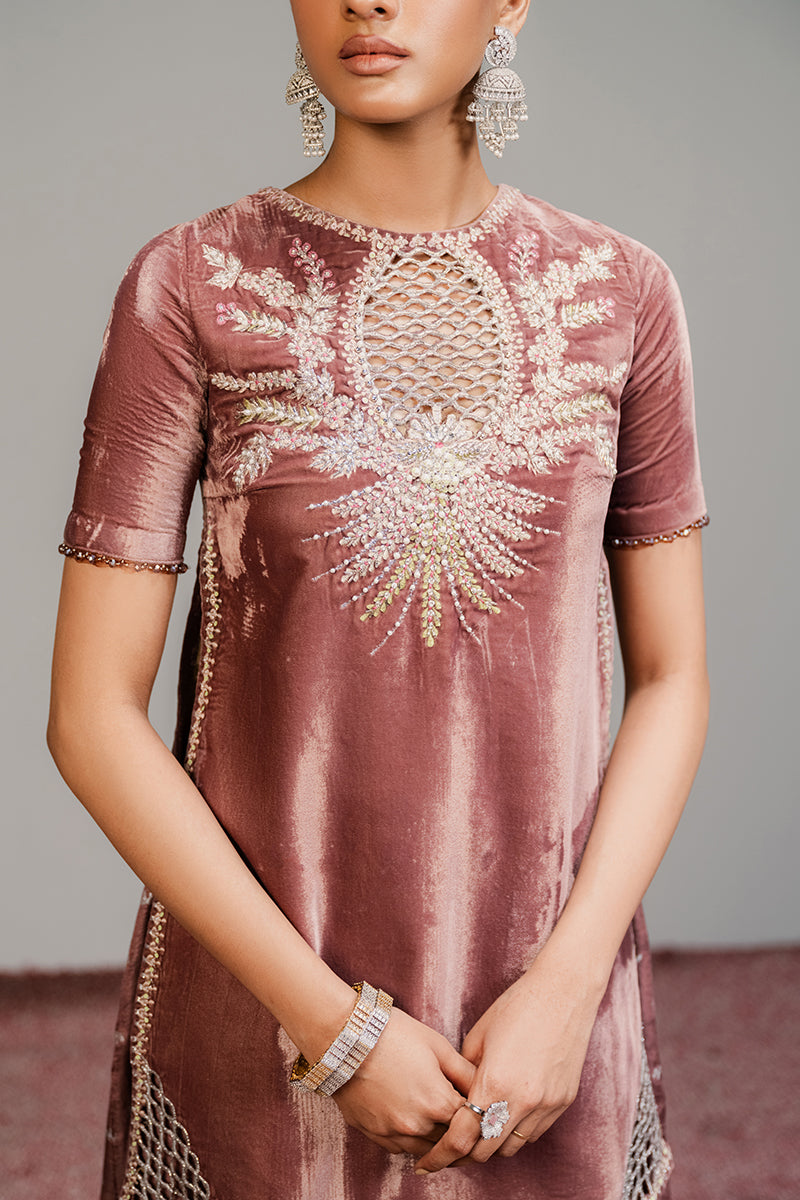 Haute Form | Rose Winter Plush | Seductress - Ladies Clothes - Maria Faisal