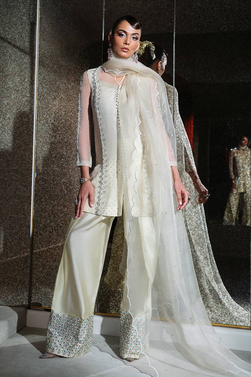 Haute Form | Diva Formals | Cham Cham by Maria Faisal - Registered Vendor of : Haute Form - type : Ladies Clothes - 100% original wedding dresses