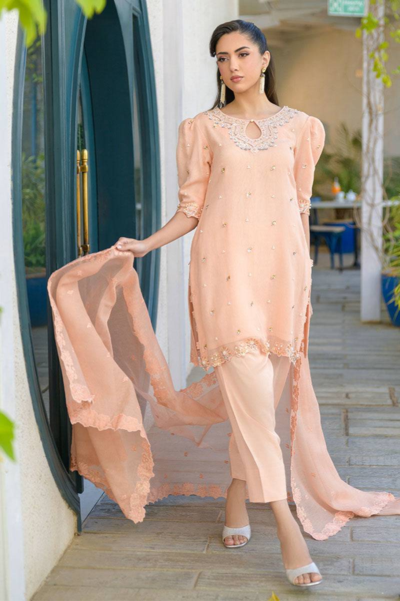 Fatima Khan | La Fleur Eid Edit | Peach Buzz by Maria Faisal - Registered Vendor of : Fatima Khan - type : Ladies Clothes - 100% original wedding dresses