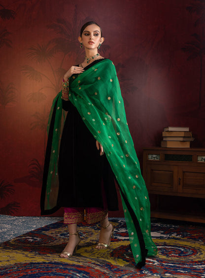 Zainab Chottani | Semi Formals | YAREEN - Ladies Clothes - Maria Faisal