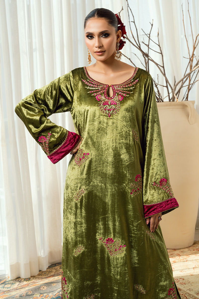 Fatima Khan | Warm Whisper Velvet 25 | Jade Whisper - Formal Dress - available at Maria Faisal in UK and USA.
