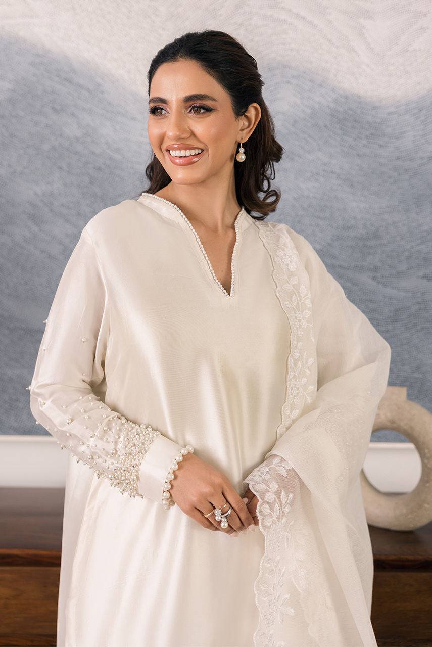 Deepak Perwani | Eid Edit 25 | Kut328 by Maria Faisal - Registered Vendor of : Deepak Perwani - type : Ladies Clothes - 100% original wedding dresses