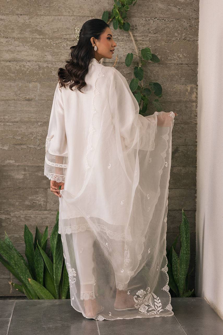 Deepak Perwani | Eid Edit 25 | Kut333 by Maria Faisal - Registered Vendor of : Deepak Perwani - type : Ladies Clothes - 100% original wedding dresses