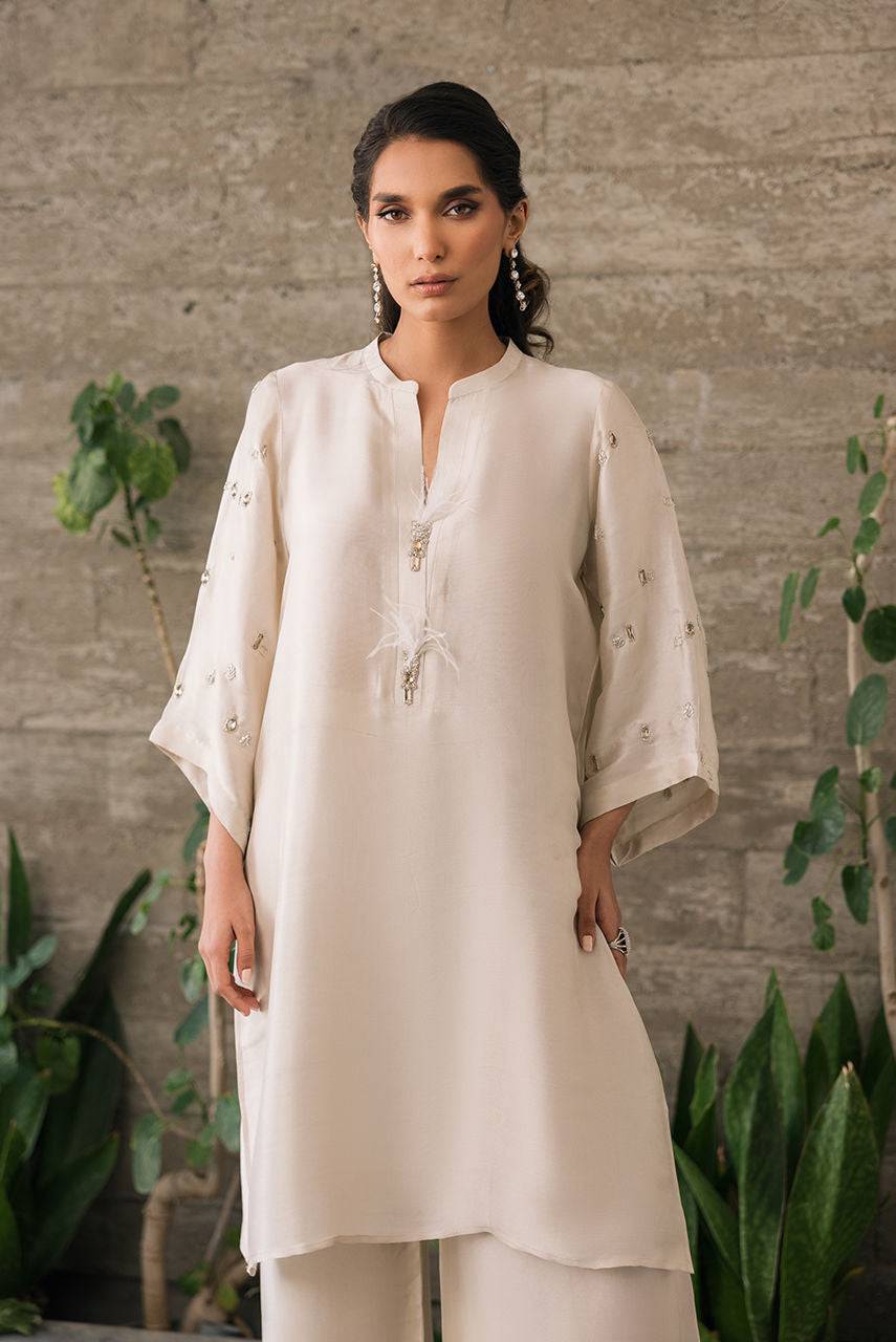 Deepak Perwani | Eid Edit 25 | Kut321 by Maria Faisal - Registered Vendor of : Deepak Perwani - type : Ladies Clothes - 100% original wedding dresses