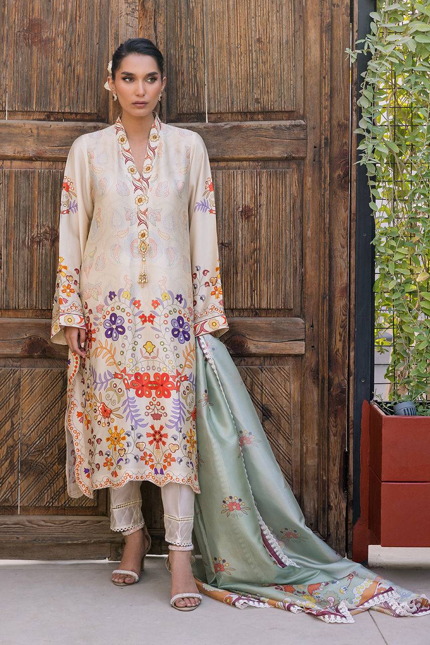Deepak Perwani | Eid Edit 25 | KUD02 by Maria Faisal - Registered Vendor of : Deepak Perwani - type : Ladies Clothes - 100% original wedding dresses
