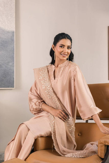 Deepak Perwani | Eid Edit 25 | Kut332 by Maria Faisal - Registered Vendor of : Deepak Perwani - type : Ladies Clothes - 100% original wedding dresses