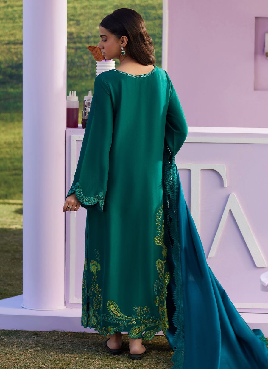 Farah Talib Aziz | Luna Eid 26 | Zayra Shirt And Dupatta - Luxury Dress - available at Maria Faisal in UK and USA.