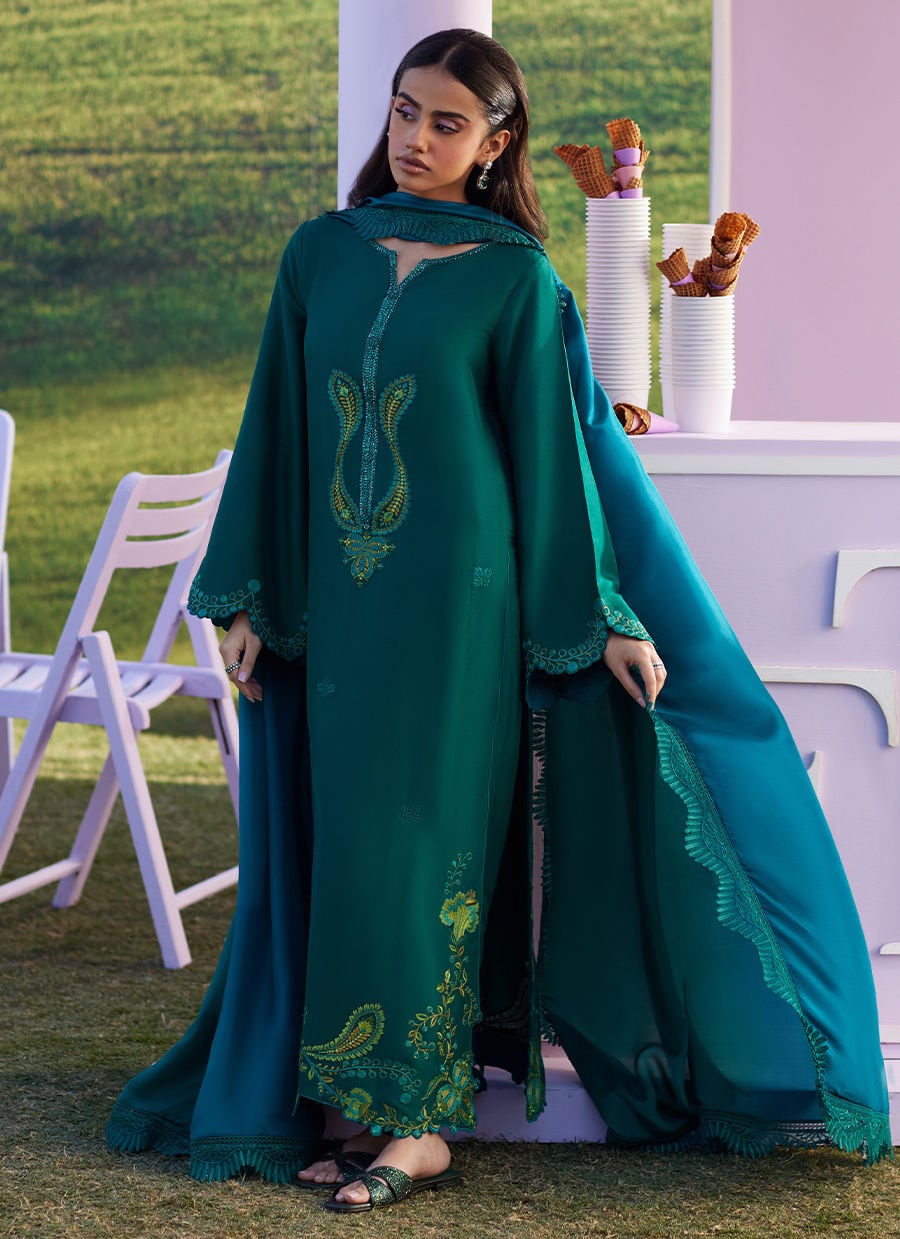 Farah Talib Aziz | Luna Eid 26 | Zayra Shirt And Dupatta - Luxury Dress - available at Maria Faisal in UK and USA.