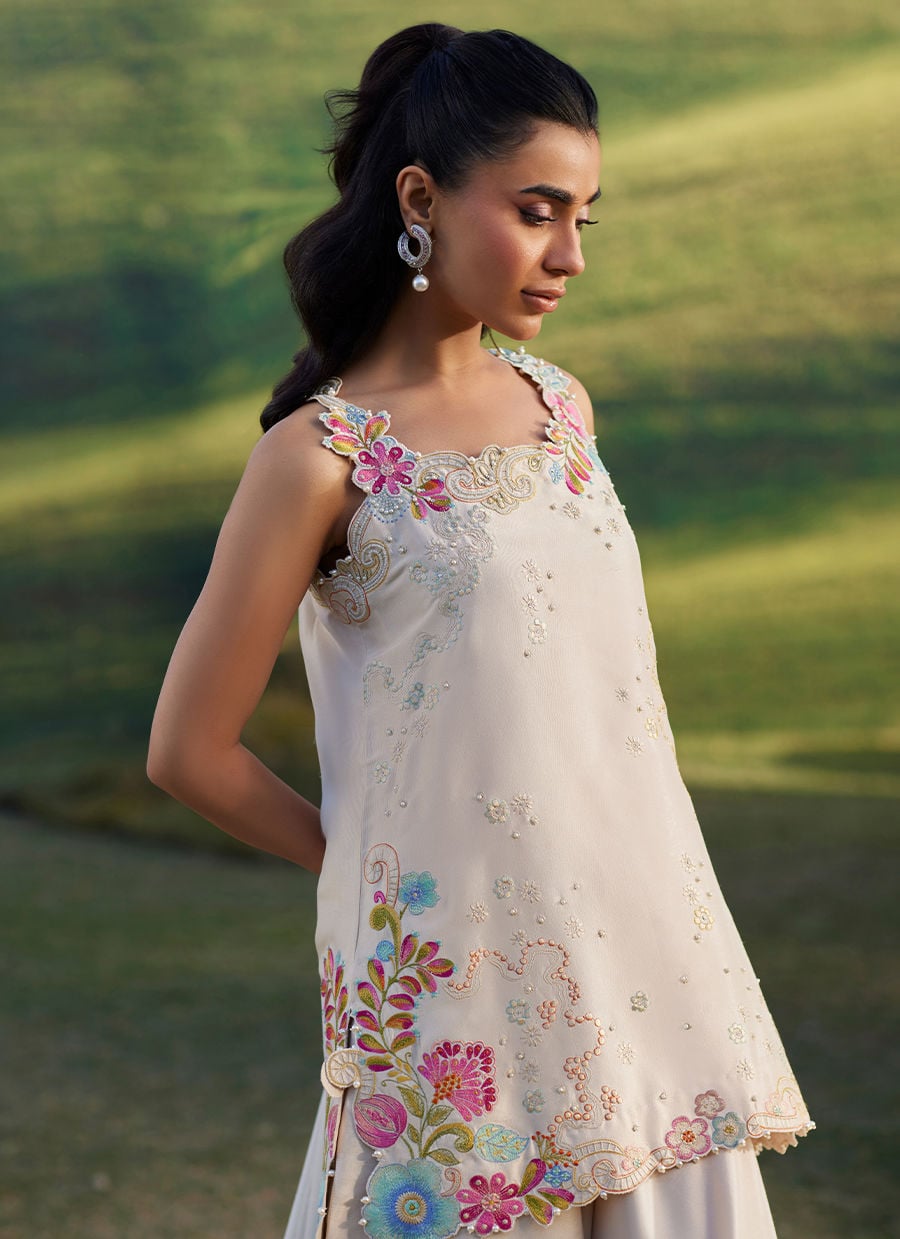 Farah Talib Aziz | Luna Eid 26 | Aira Shirt And Dupatta - Luxury Dress - available at Maria Faisal in UK and USA.