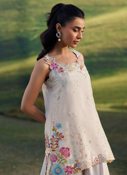Farah Talib Aziz | Luna Eid 26 | Aira Shirt And Dupatta - Luxury Dress - available at Maria Faisal in UK and USA.