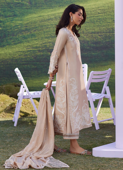 Farah Talib Aziz | Luna Eid 26 | Vaila Shirt And Dupatta - Luxury Dress - available at Maria Faisal in UK and USA.