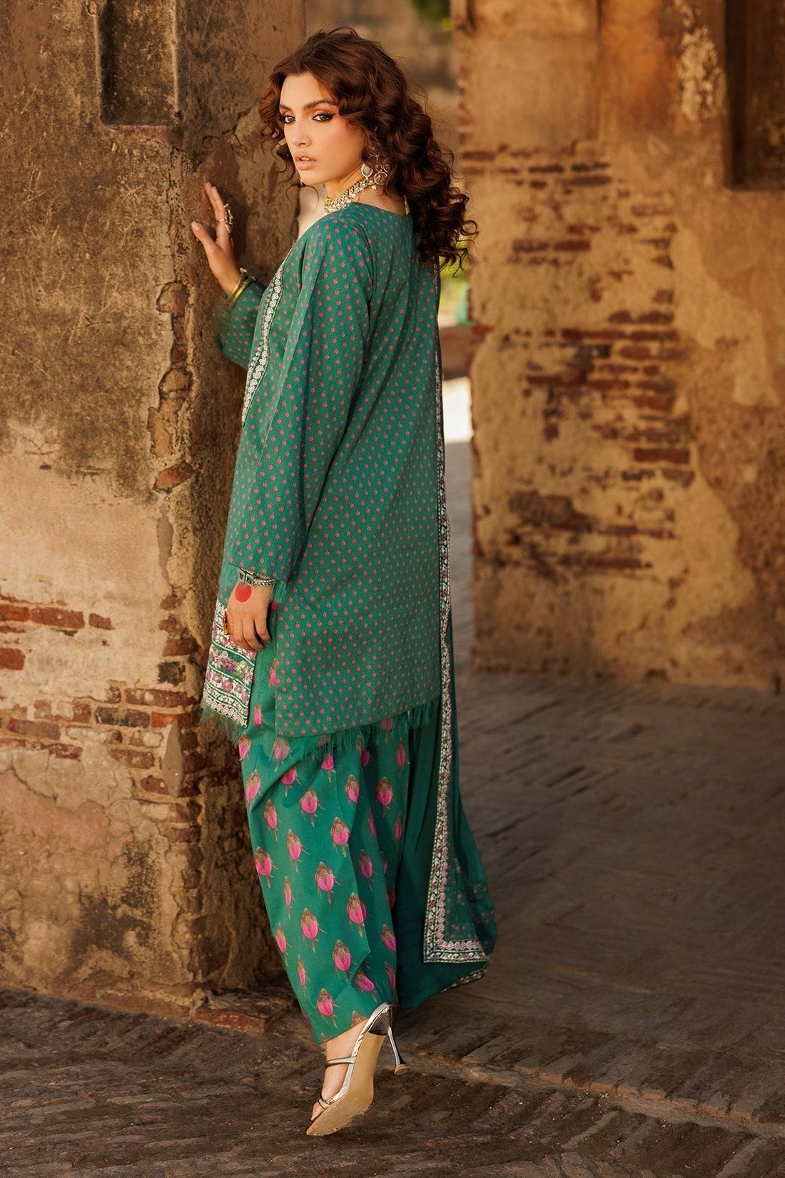 Charizma | Niche Eid Edit | CNP-5-35A by Maria Faisal - Registered Vendor of : Charizma - type : Ladies Clothes - 100% original wedding dresses