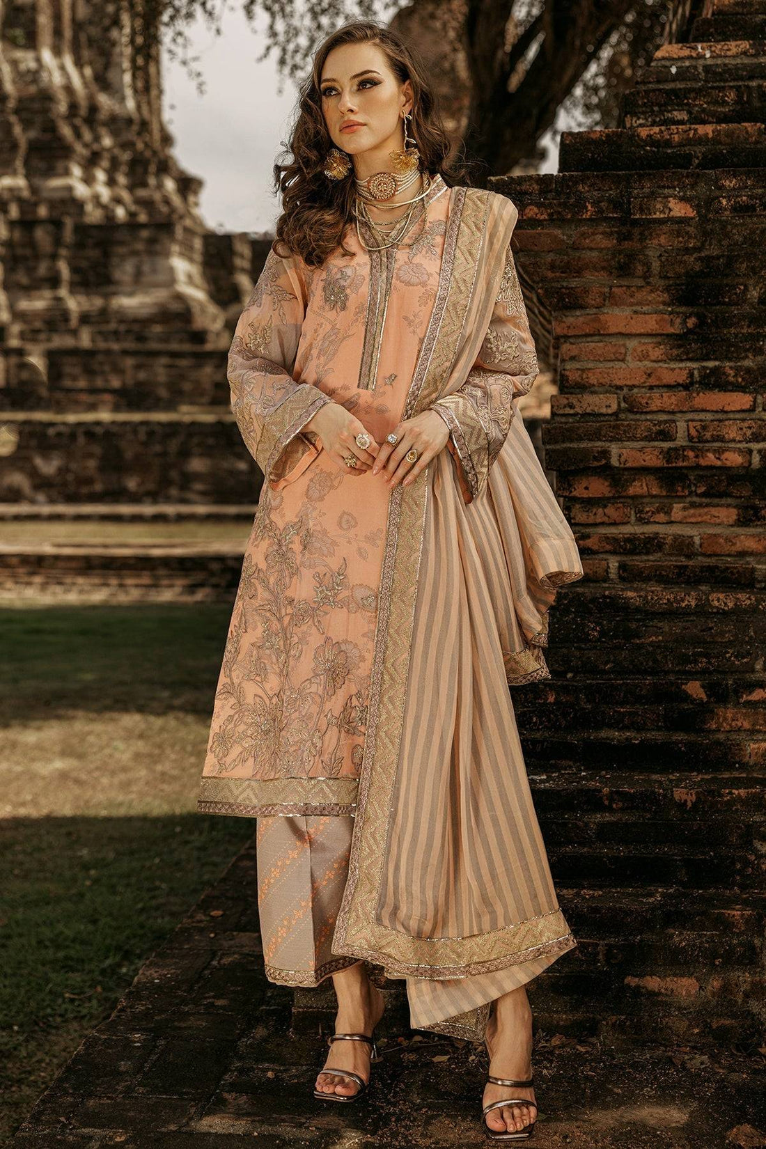 Charizma | Vasl Chiffon Collection | VSL25-05 by Maria Faisal - Registered Vendor of : Charizma - type : Ladies Clothes - 100% original wedding dresses