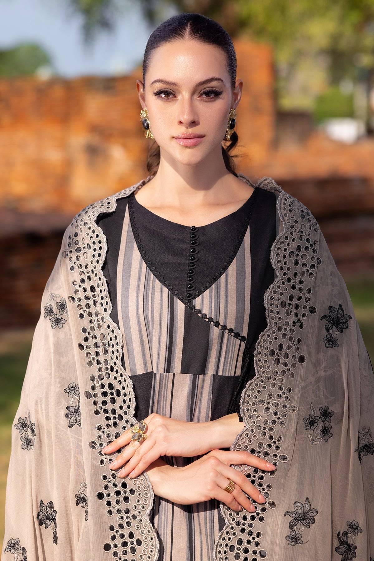 Charizma | Print Melody 25 | PM5-01 by Maria Faisal - Registered Vendor of : Charizma - type : Ladies Clothes - 100% original wedding dresses