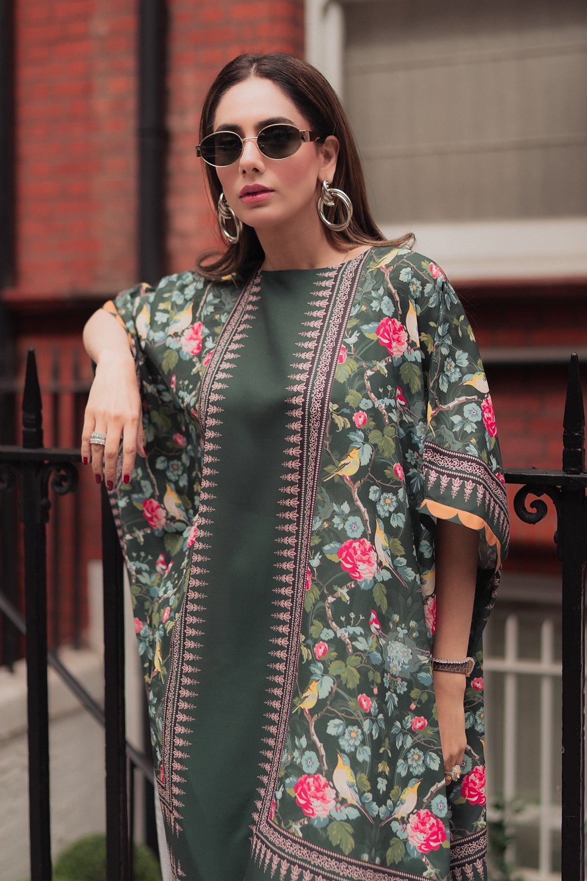 Erum Khan I Kaftan Edit I Flora Flow - Ladies Clothes - Maria Faisal