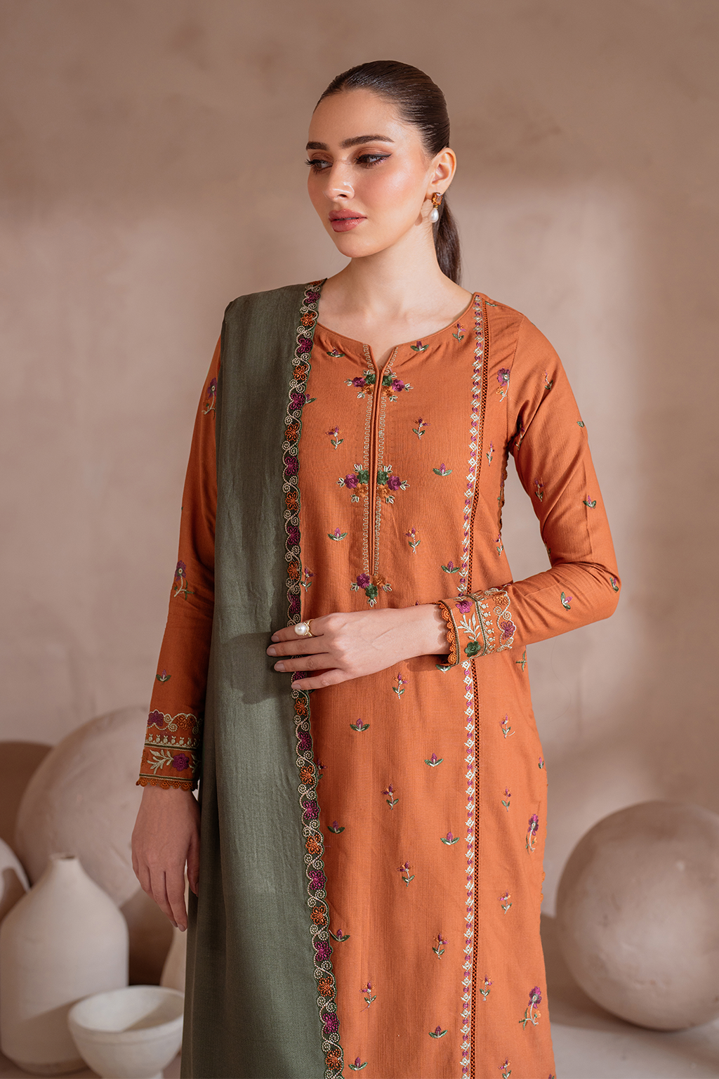 Iznik | Exclusive Winter | UE-367 - Ladies Clothes - Maria Faisal