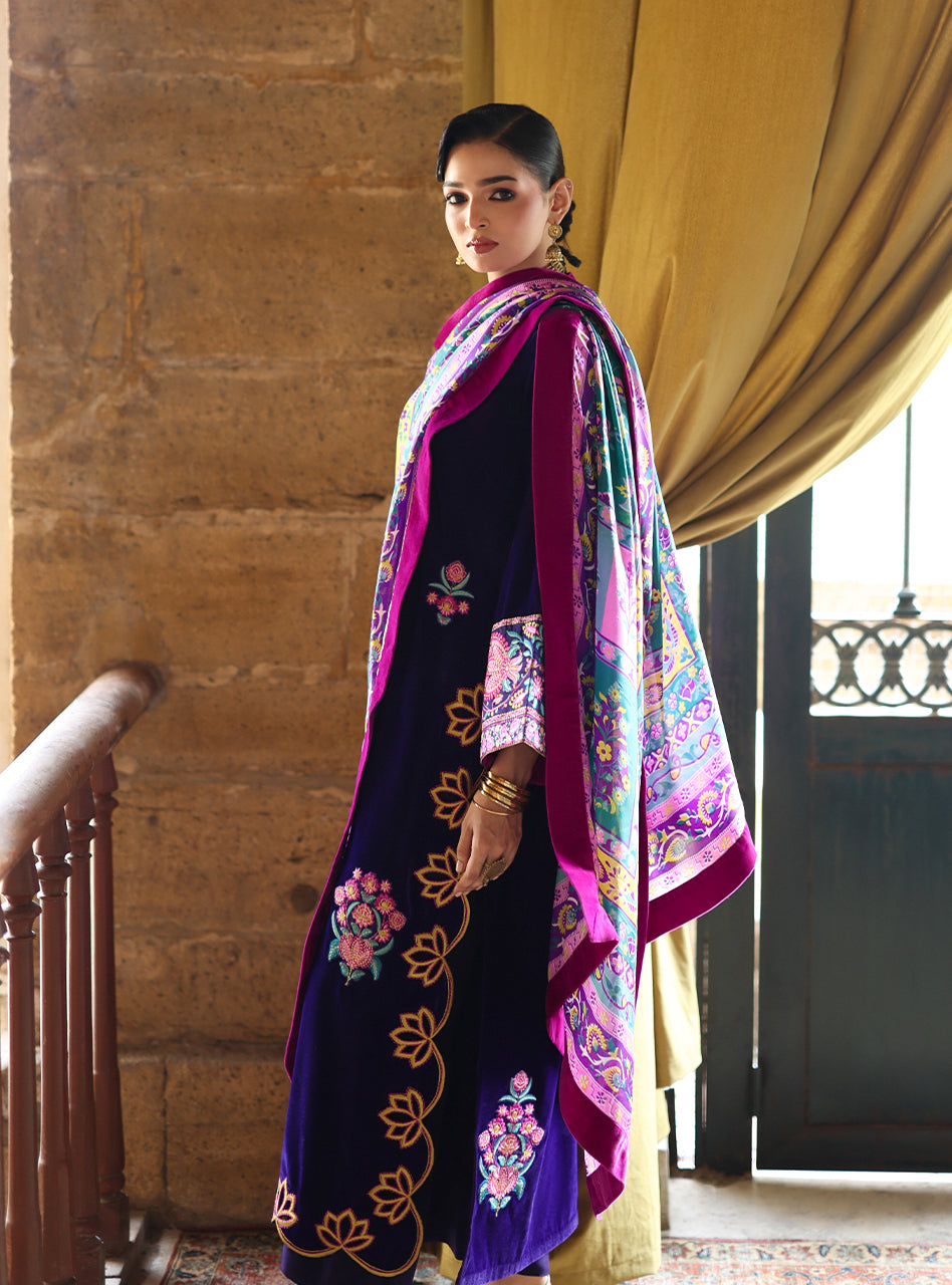 Zainab Chottani | Velura Velvet Edit 25 | Ameth Long Shirt - Formal Dress - available at Maria Faisal in UK and USA.