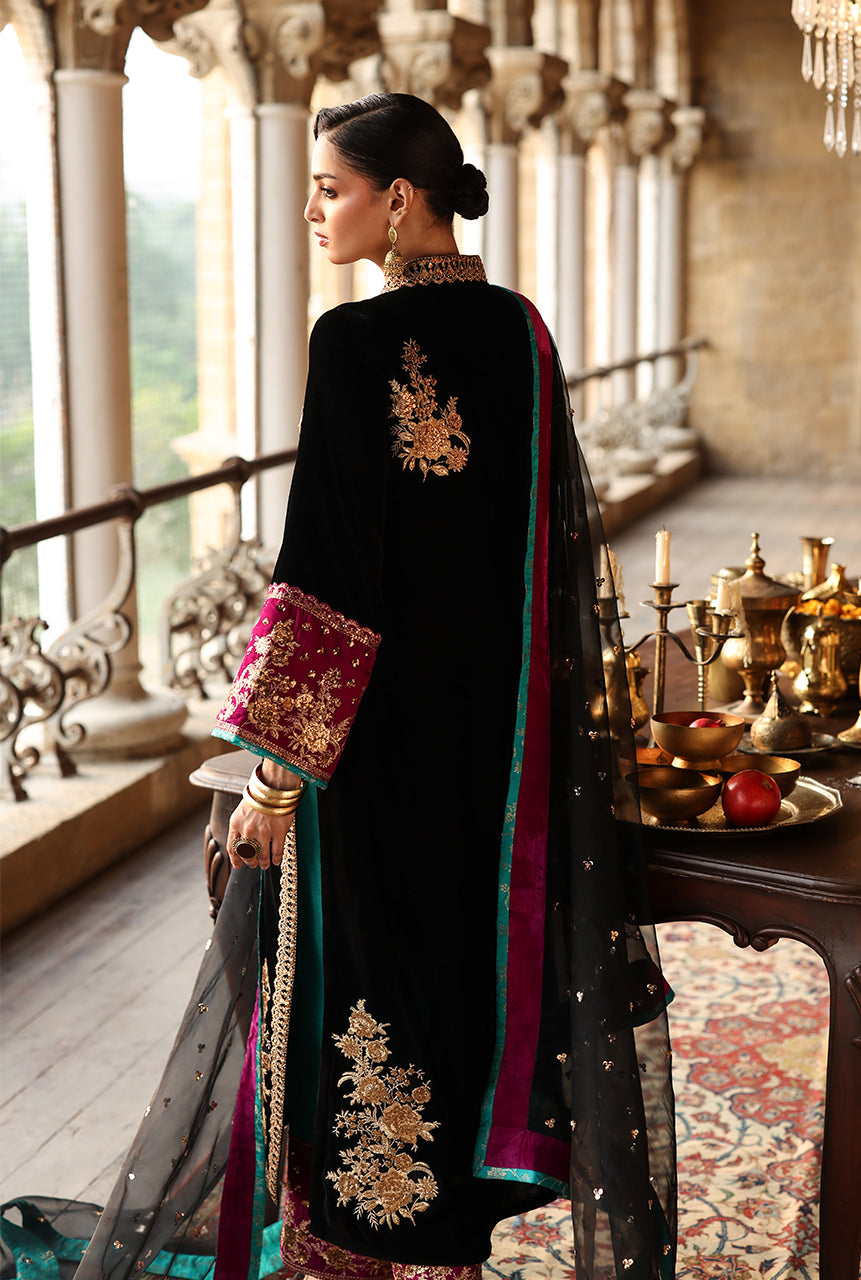 Zainab Chottani | Velura Velvet Edit 25 | Siya Long Shirt - Formal Dress - available at Maria Faisal in UK and USA.