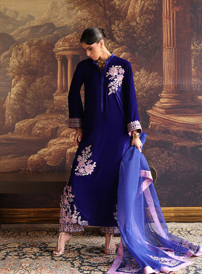 Zainab Chottani | Velura Velvet Edit 25 | Zelin Long Shirt - Formal Dress - available at Maria Faisal in UK and USA.