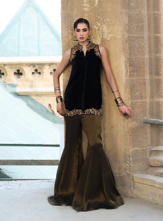 Zainab Chottani | Velura Velvet Edit 25 | Mihr Gold - Formal Dress - available at Maria Faisal in UK and USA.