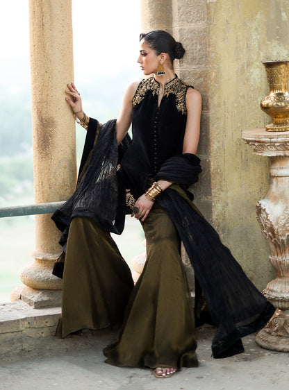 Zainab Chottani | Velura Velvet Edit 25 | Mihr Gold - Formal Dress - available at Maria Faisal in UK and USA.