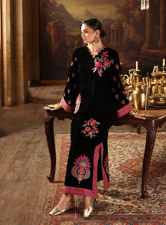 Zainab Chottani | Velura Velvet Edit 25 | Belle Kaftan - Formal Dress - available at Maria Faisal in UK and USA.