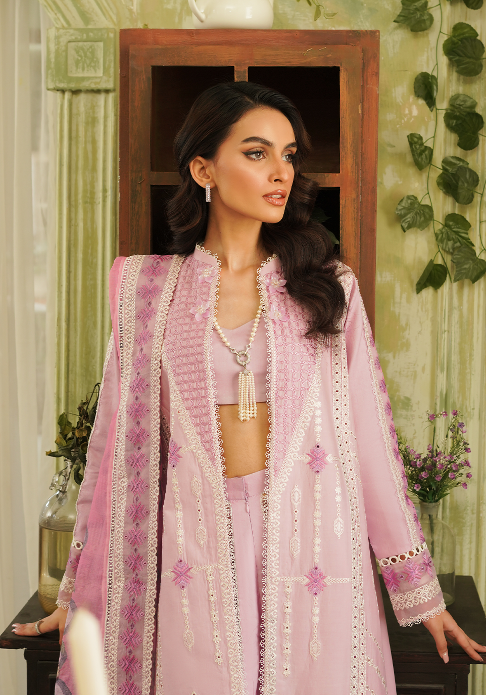 Zarqash | Tresor Luxury Lawn 24 | ZQT 001 FAYE - Waniyas