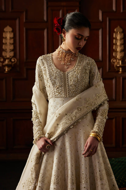 Saad Bin Shahzad | El Veneto Luxury Formals | OVIA - Formal Dress - available at Maria Faisal in UK and USA.