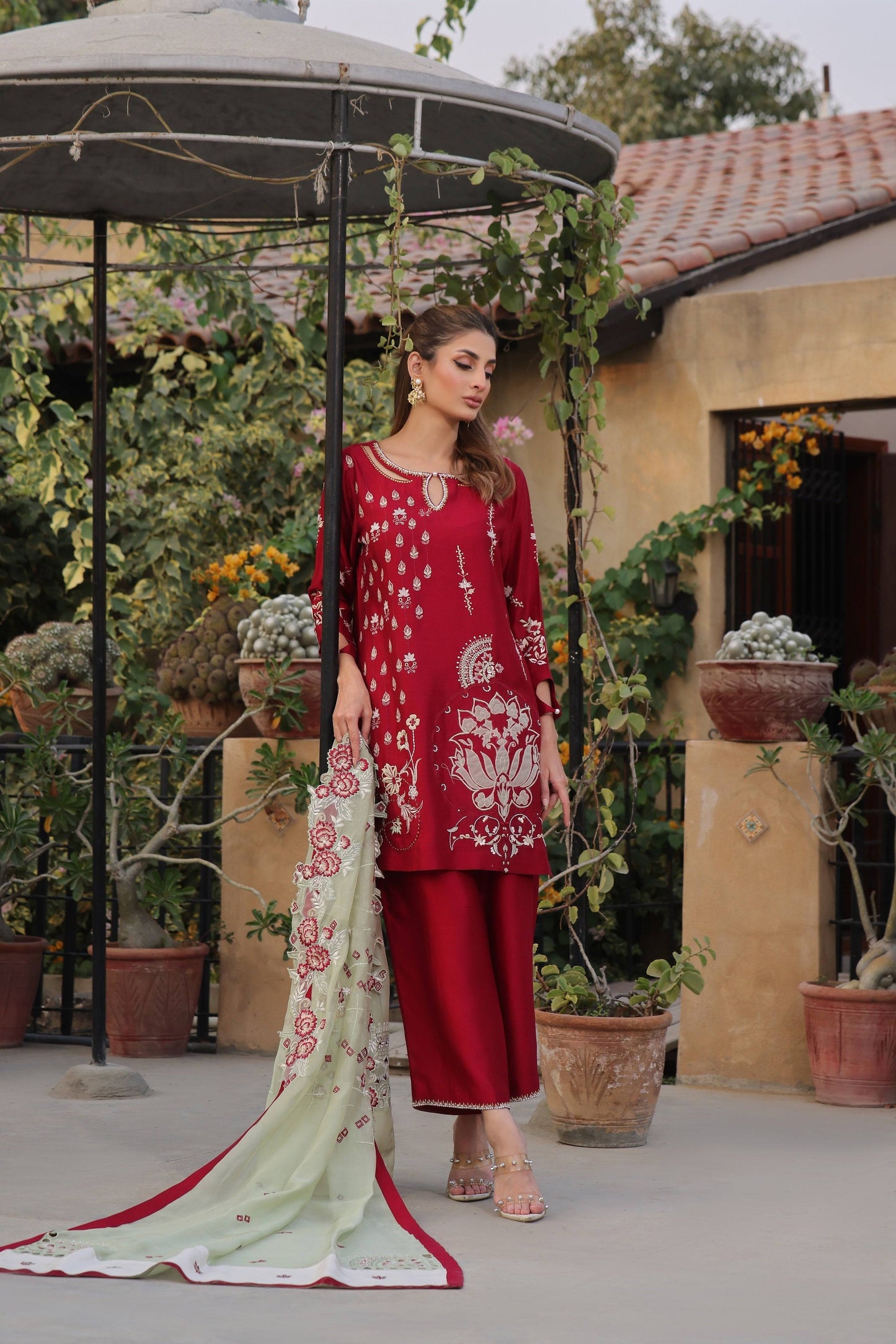 Mona Imran | Ezel Eid 25 | Claude by Maria Faisal - Registered Vendor of : Mona Imran - type : Ladies Clothes - 100% original wedding dresses