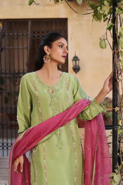 Mona Imran | Ezel Eid 25 | Gulrukh by Maria Faisal - Registered Vendor of : Mona Imran - type : Ladies Clothes - 100% original wedding dresses