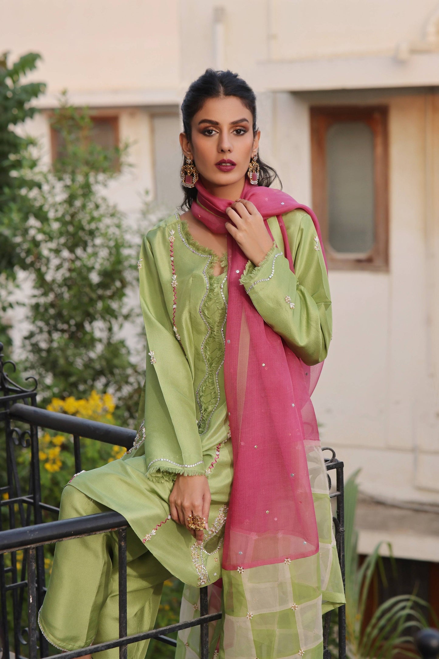Mona Imran | Ezel Eid 25 | Gulrukh by Maria Faisal - Registered Vendor of : Mona Imran - type : Ladies Clothes - 100% original wedding dresses