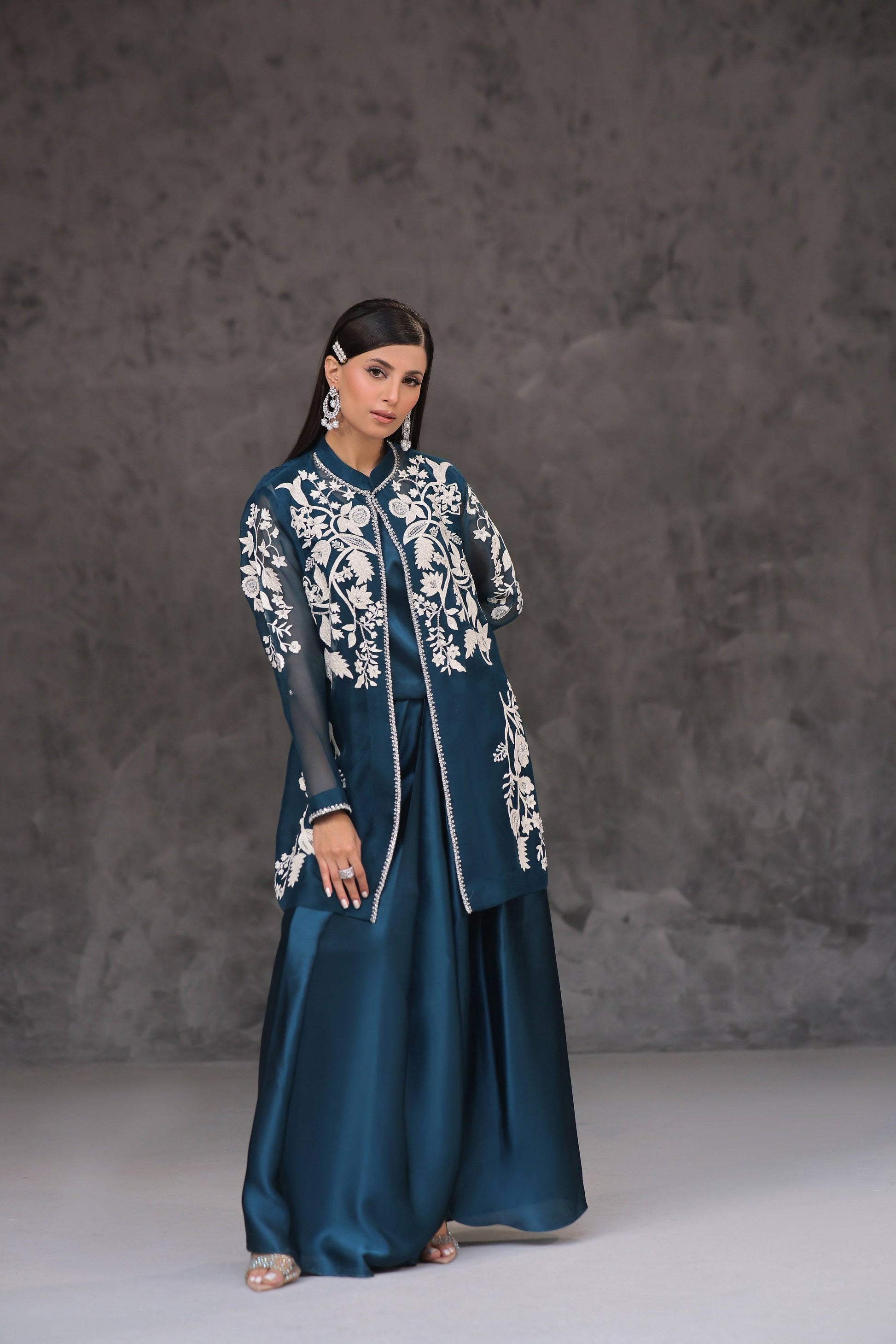 Mona Imran | Ezel Eid 25 | Zayra by Maria Faisal - Registered Vendor of : Mona Imran - type : Ladies Clothes - 100% original wedding dresses