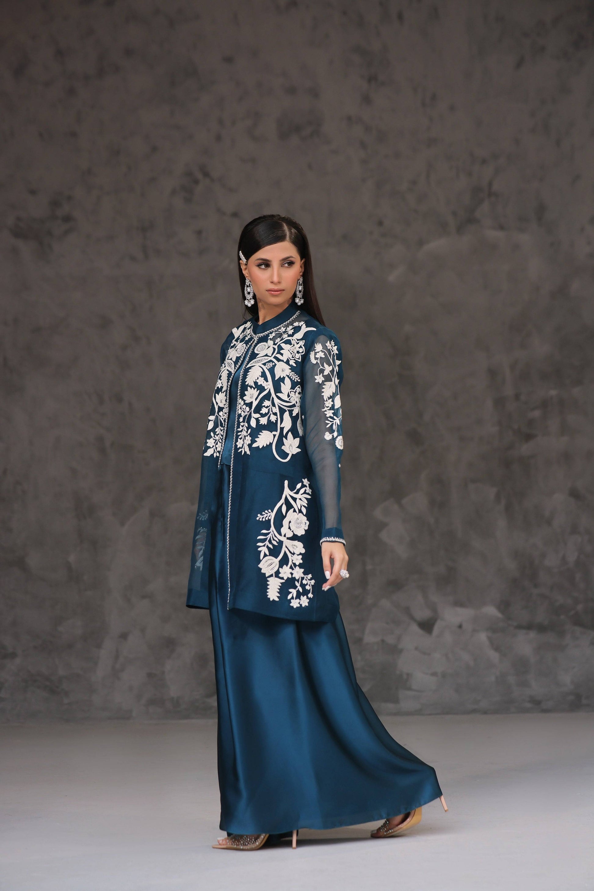 Mona Imran | Ezel Eid 25 | Zayra by Maria Faisal - Registered Vendor of : Mona Imran - type : Ladies Clothes - 100% original wedding dresses