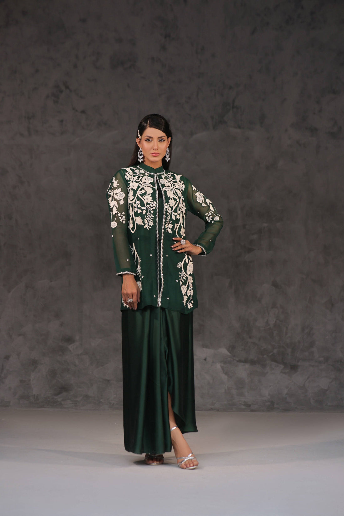 Mona Imran | Ezel Eid 25 | Nova by Maria Faisal - Registered Vendor of : Mona Imran - type : Ladies Clothes - 100% original wedding dresses