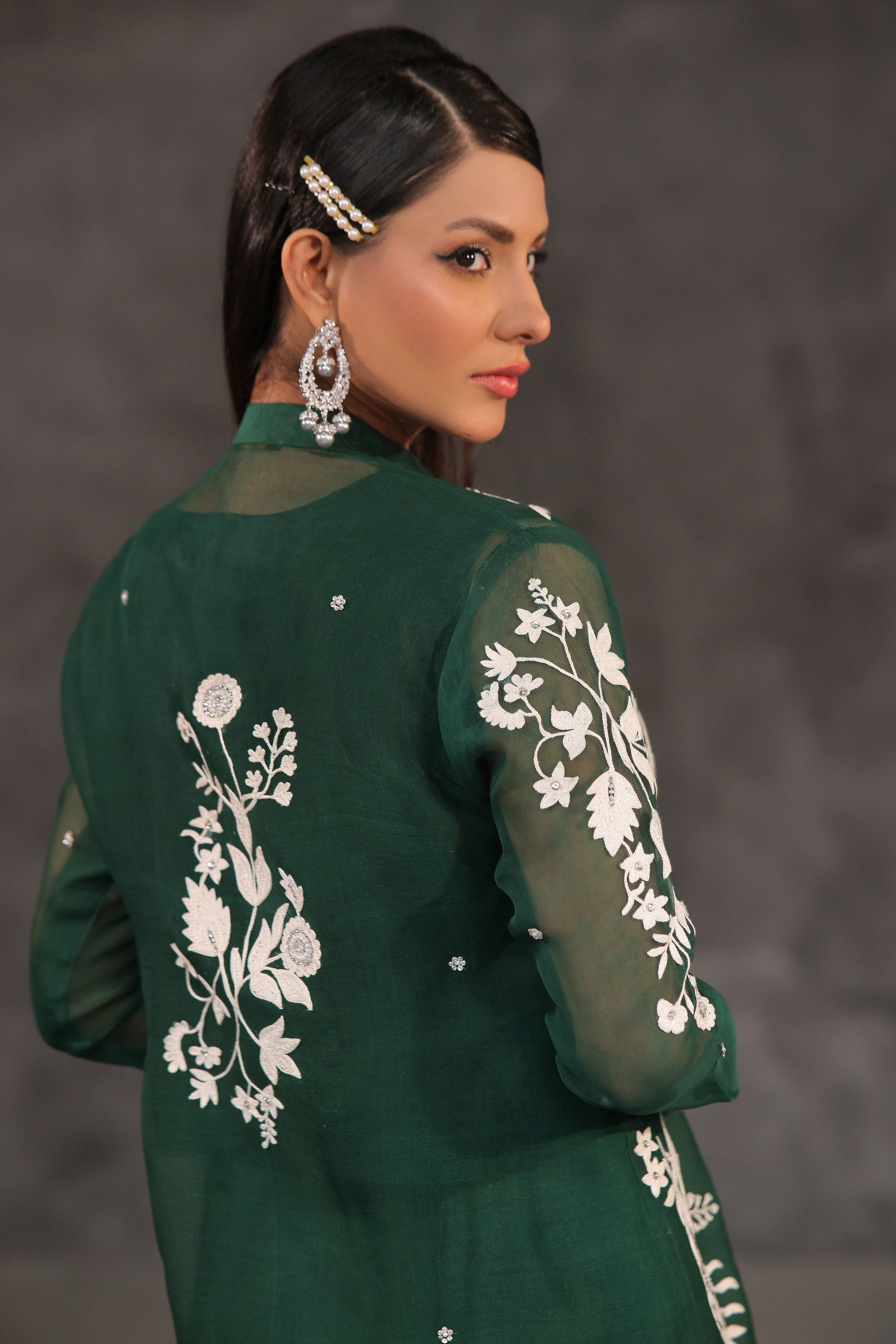 Mona Imran | Ezel Eid 25 | Nova by Maria Faisal - Registered Vendor of : Mona Imran - type : Ladies Clothes - 100% original wedding dresses