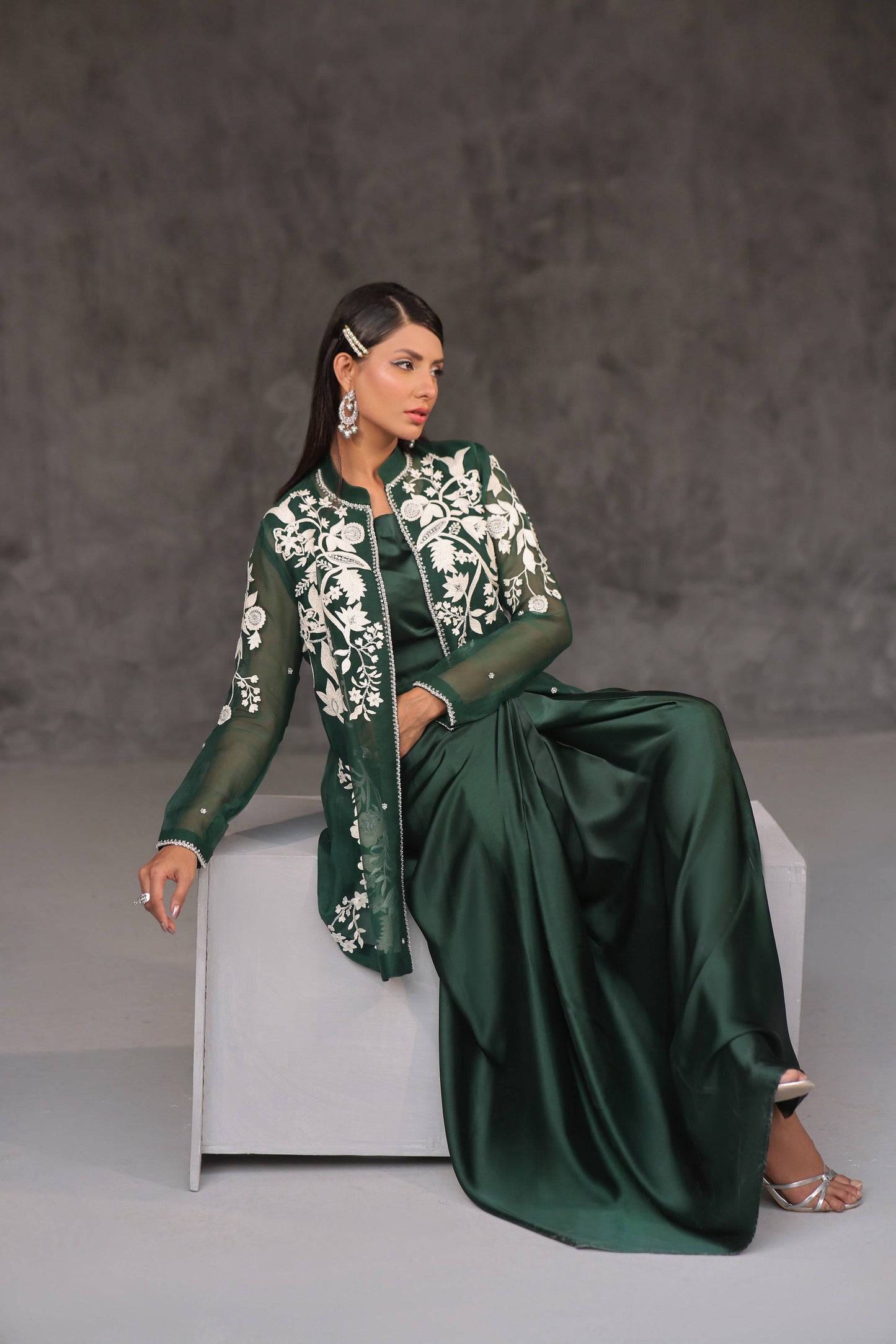 Mona Imran | Ezel Eid 25 | Nova by Maria Faisal - Registered Vendor of : Mona Imran - type : Ladies Clothes - 100% original wedding dresses