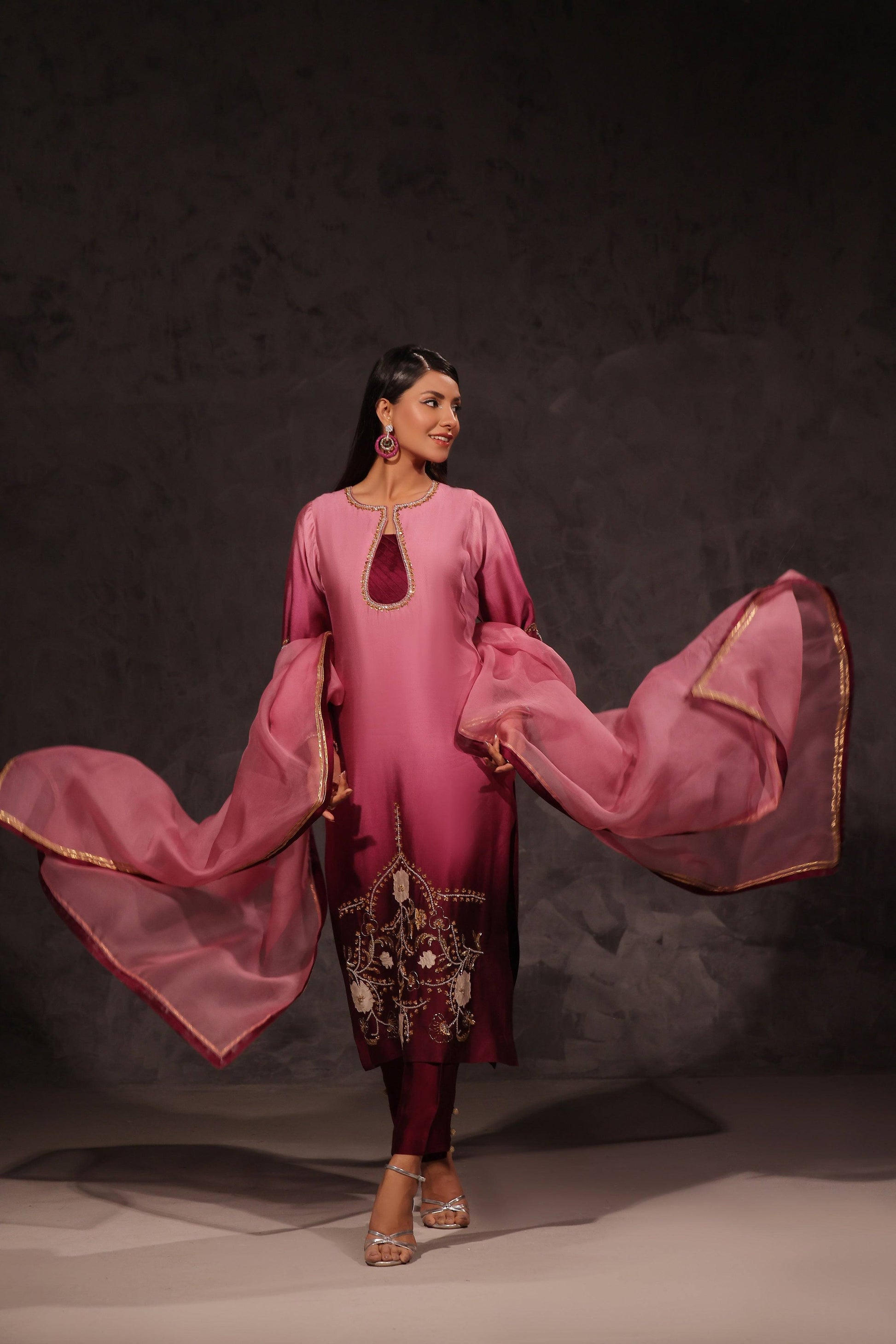 Mona Imran | Ezel Eid 25 |Maahru by Maria Faisal - Registered Vendor of : Mona Imran - type : Ladies Clothes - 100% original wedding dresses