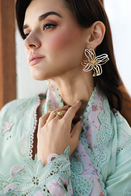  Model Wearing Light Ferozi Lawn Long Shirt - Qalamkar | Chikankari Eid Edit 26 | CM-08 SEREN - Ladies Clothes - Maria Faisal