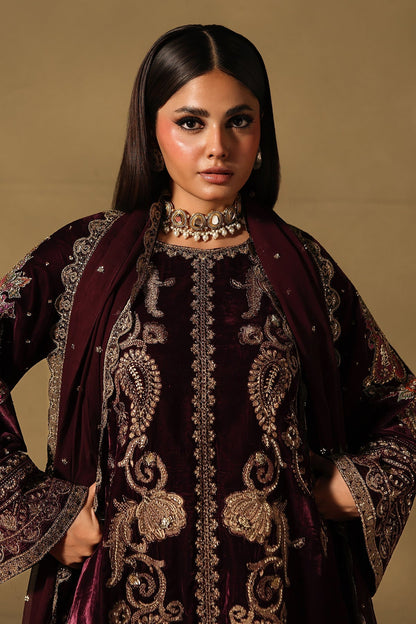 CVT5-06 – authentic Pakistani dress from the Signora Velvet 25 collection for women in the UK