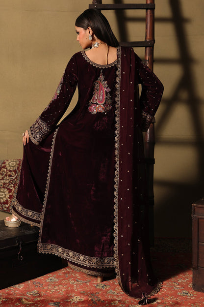 CVT5-06 – authentic Pakistani dress from the Signora Velvet 25 collection for women in the UK