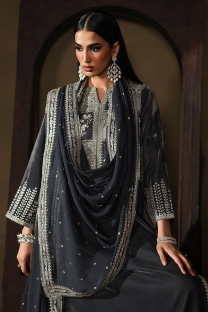 CVT5-03 – authentic Pakistani dress from the Signora Velvet 25 collection for women in the UK