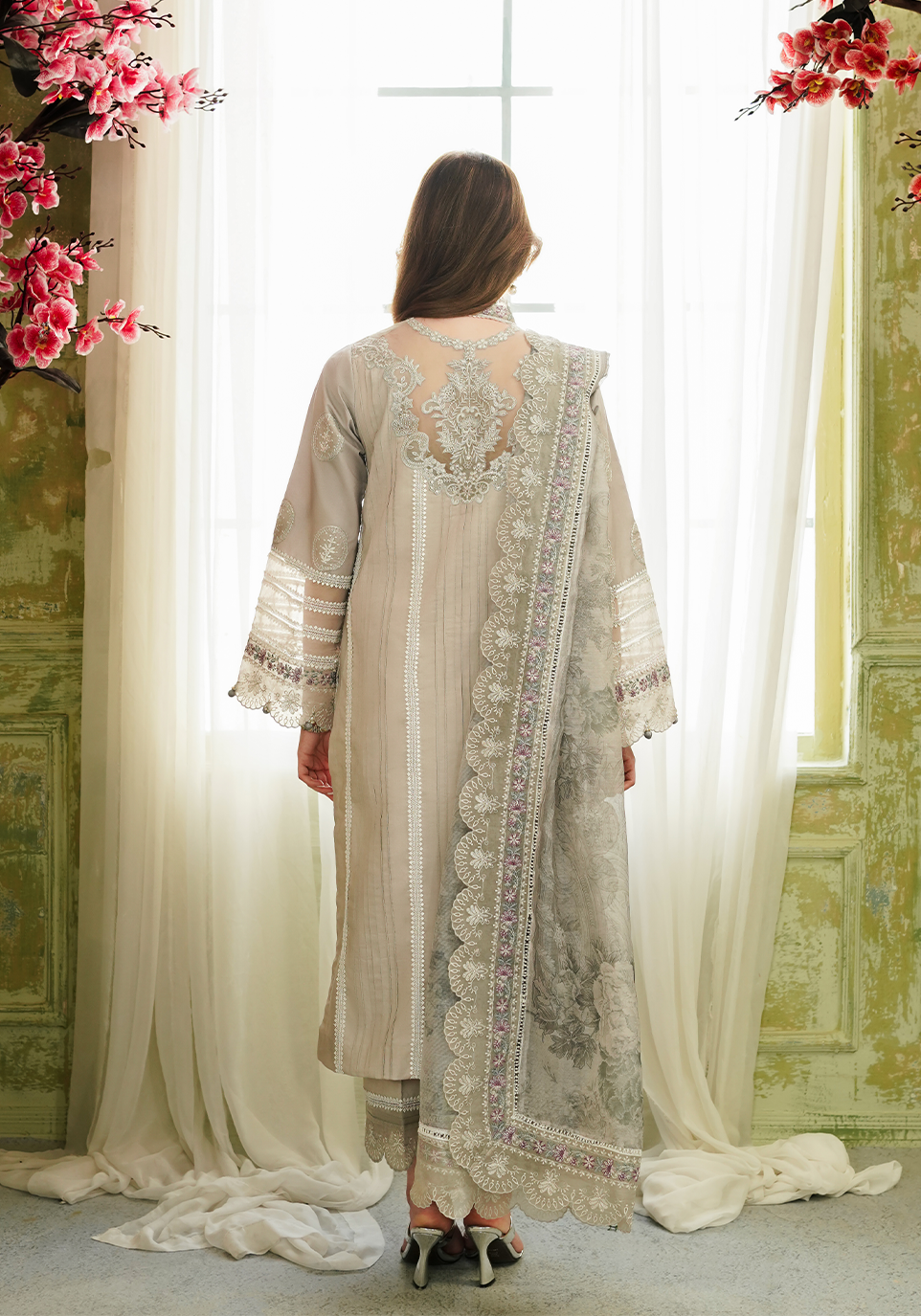 Zarqash | Tresor Luxury Lawn 24 | ZQT 002 ROSEMARY - Waniyas